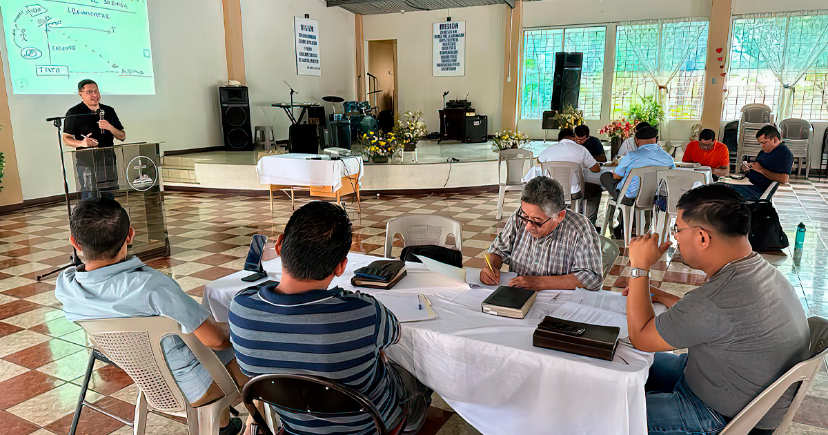 Taller de predicación expositiva a pastores del occidente del país